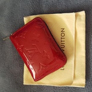 Authentic Louis Vuitton Zippy Coin Purse